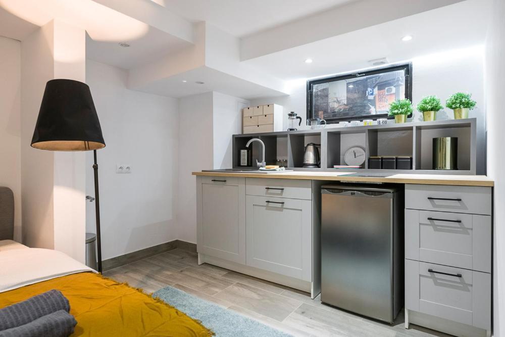 Cosy Apartment In Perfect Location Краків Екстер'єр фото